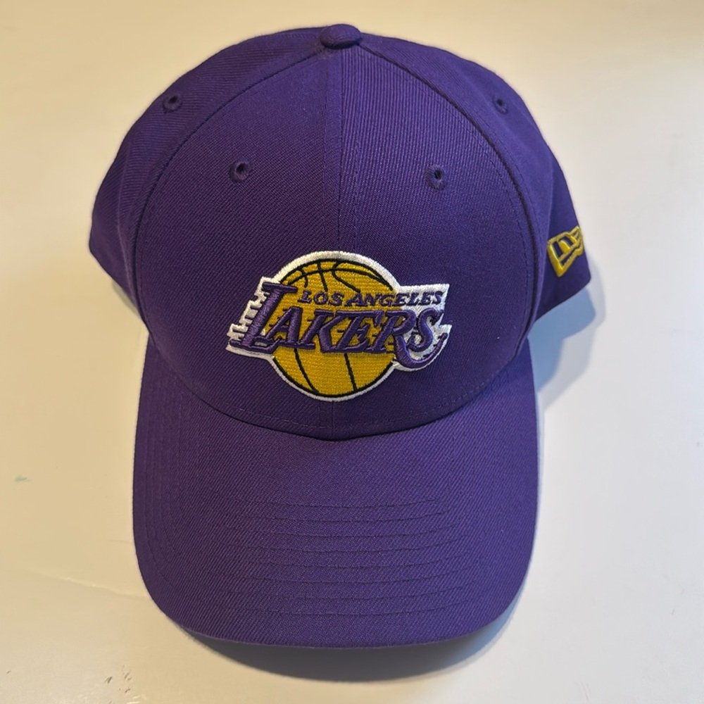 NWOT New Era Los Angeles Lakers 9TWENTY Adjustable Strapback Dad Hat Cap Purple